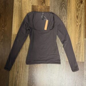 skims scoop neck long sleeve top